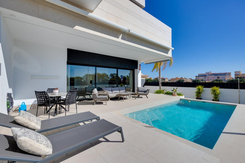 3 Cuarto Villa en venta