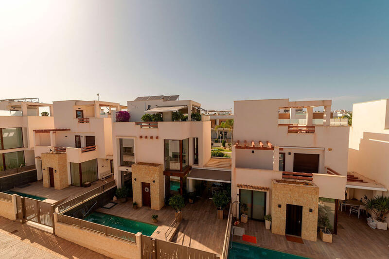 вилла продается в Ciudad Quesada, Alicante