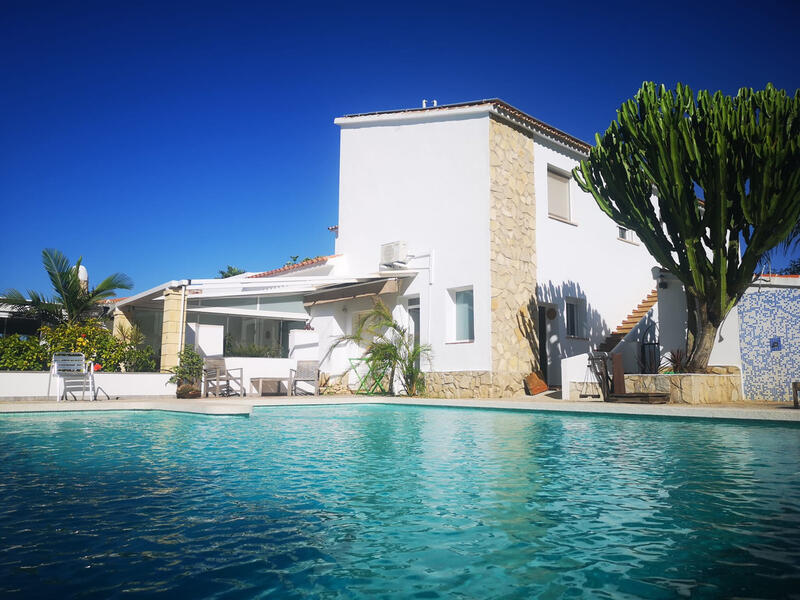 Villa till salu i Denia, Alicante