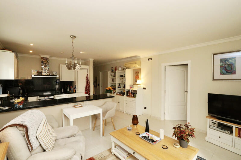 2 bedroom Apartment for sale