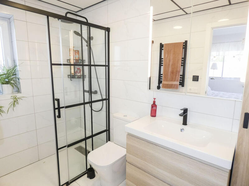 5 bedroom Villa for sale