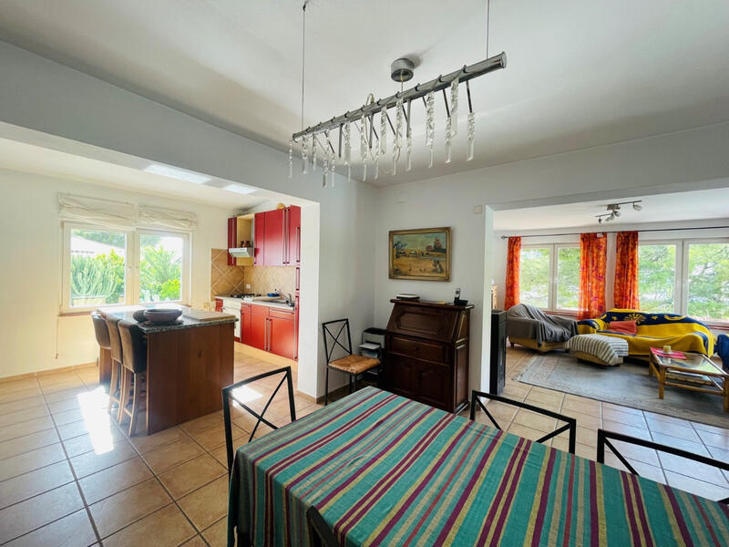 6 bedroom Villa for sale