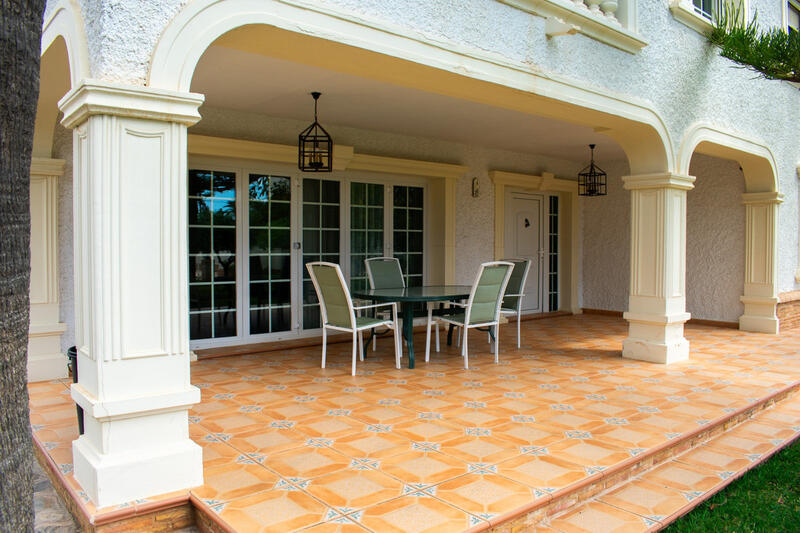 7 bedroom Villa for sale