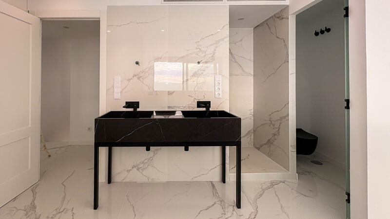 5 Schlafzimmer Villa zu verkaufen 5 Schlafzimmer Villa zu verkaufen