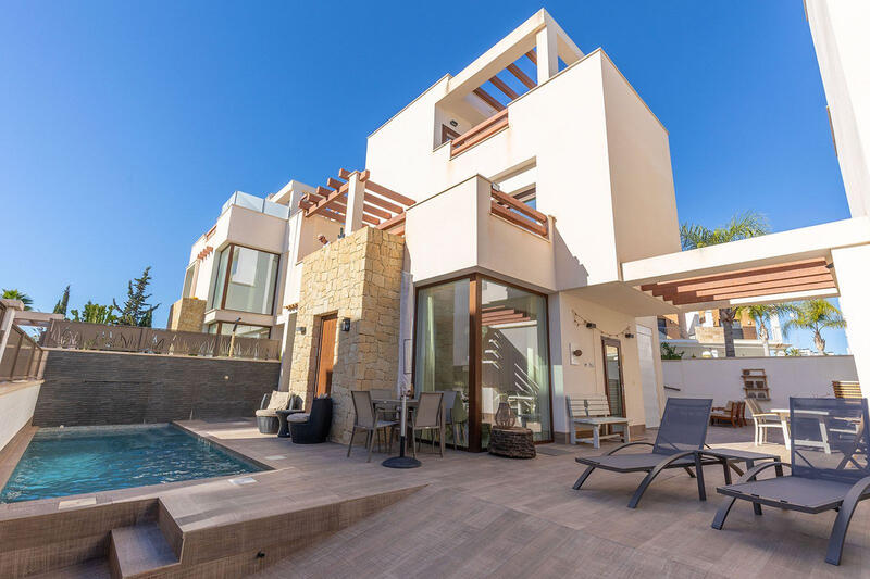 Villa en venta en Ciudad Quesada, Alicante