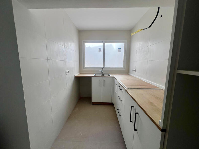 3 slaapkamer Gezinswoning Te koop 3 slaapkamer Gezinswoning Te koop