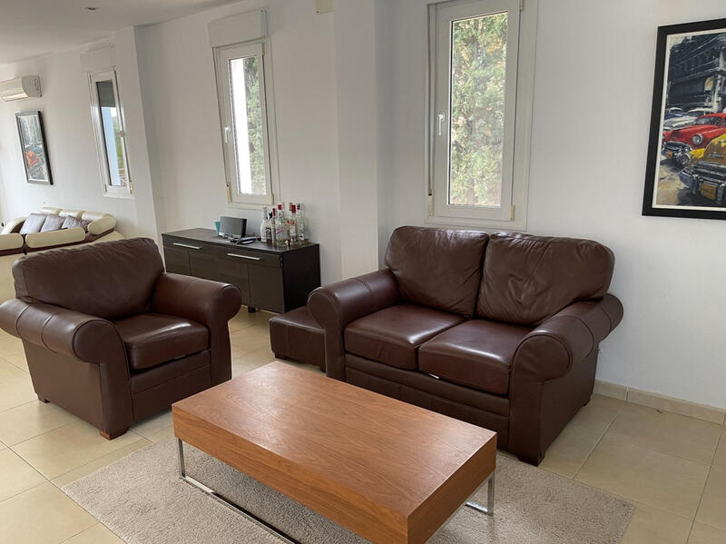 6 Schlafzimmer Villa zu verkaufen 6 Schlafzimmer Villa zu verkaufen