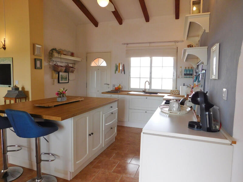 3 спальная комната вилла продается