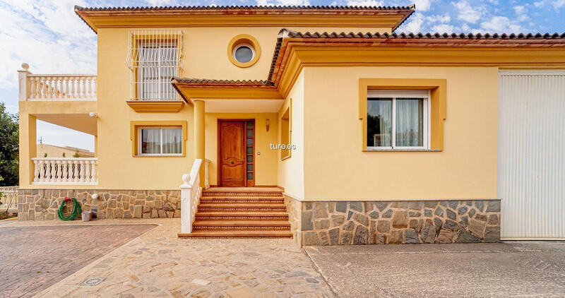 7 chambre Villa à vendre