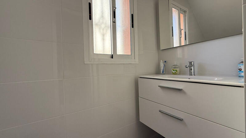 2 Schlafzimmer Stadthaus zu verkaufen