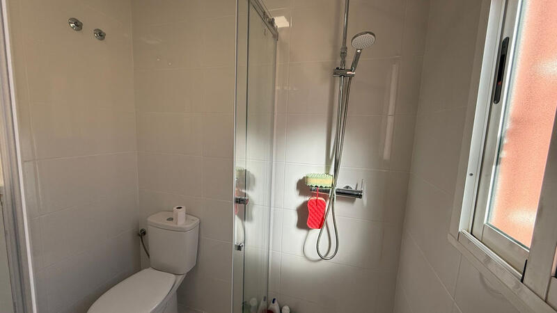 2 Schlafzimmer Stadthaus zu verkaufen