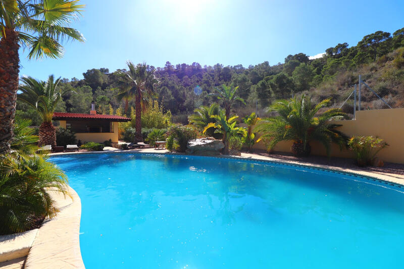 5 bedroom Villa for sale