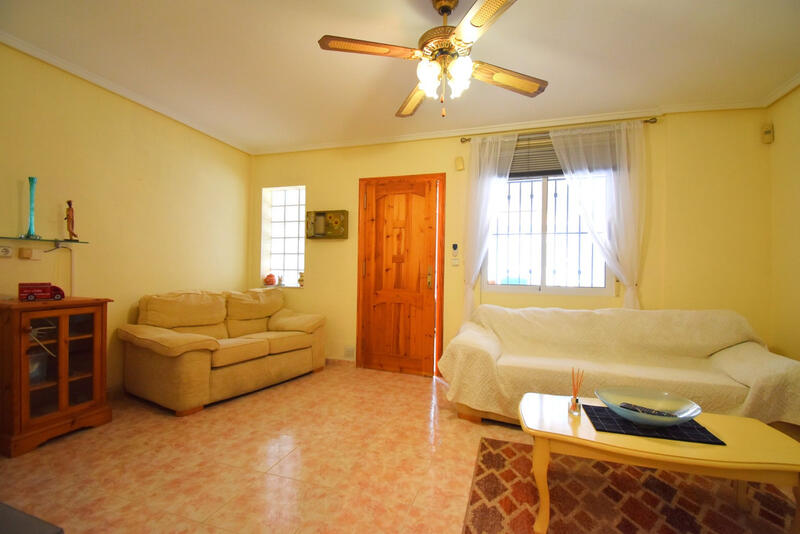 2 bedroom Townhouse for sale