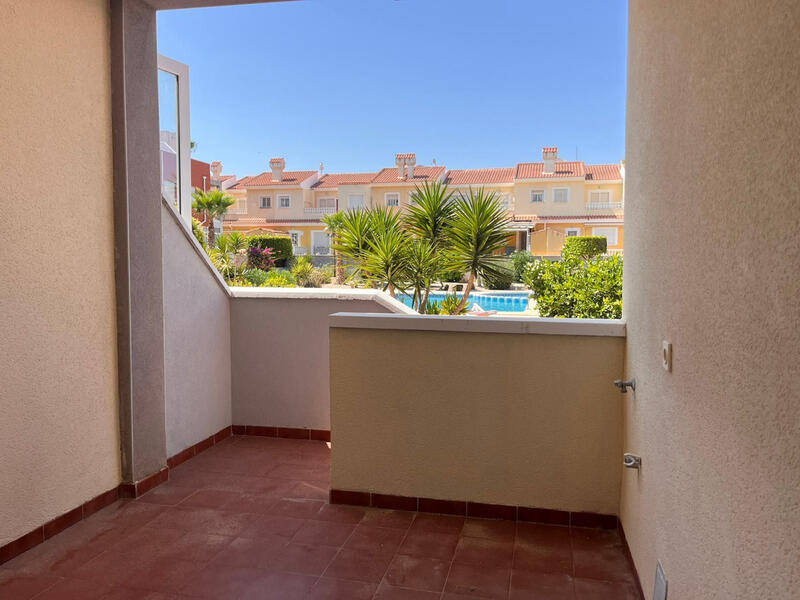 3 bedroom Townhouse for sale