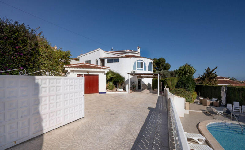 5 bedroom Villa for sale