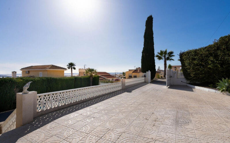 5 bedroom Villa for sale