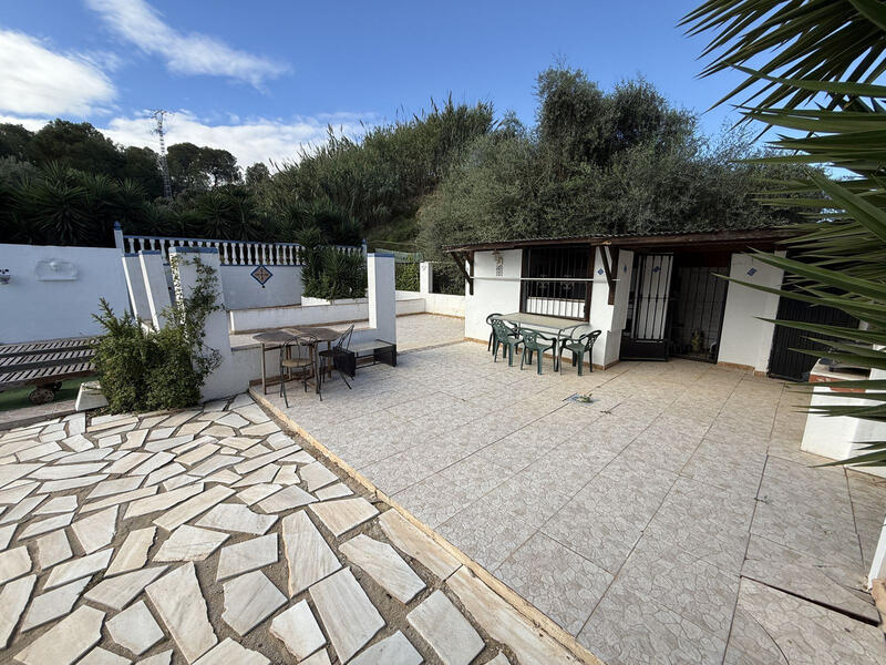 4 спальная комната Деревенский Дом продается