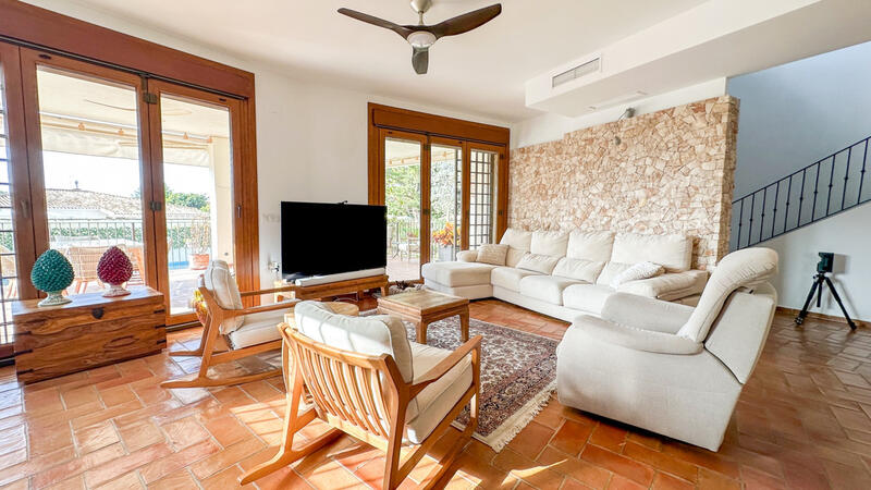 7 bedroom Villa for sale