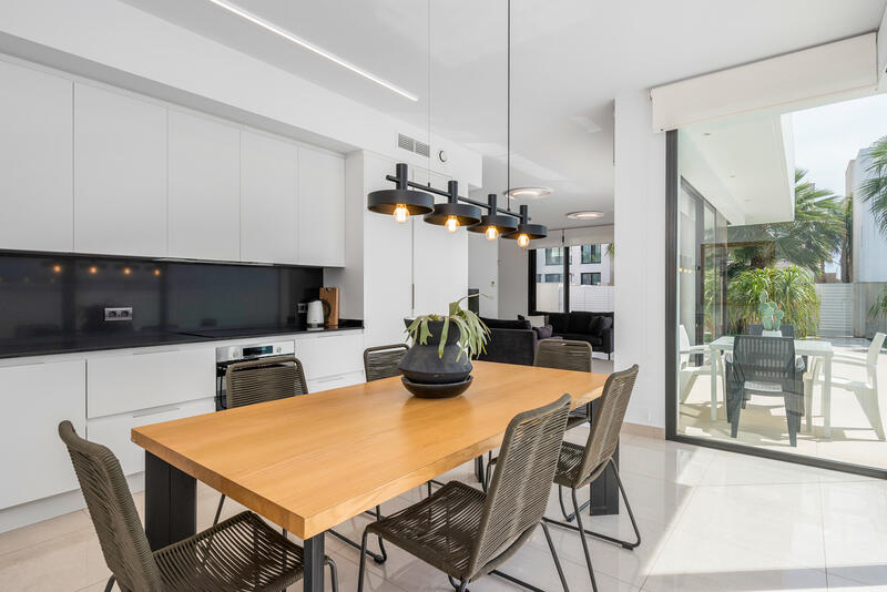 4 slaapkamer Villa Te koop