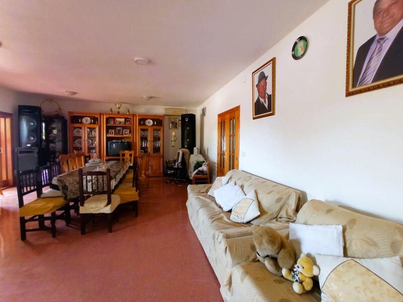 5 bedroom Villa for sale