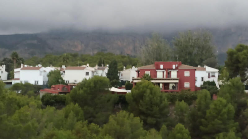 вилла продается в La Nucia, Alicante