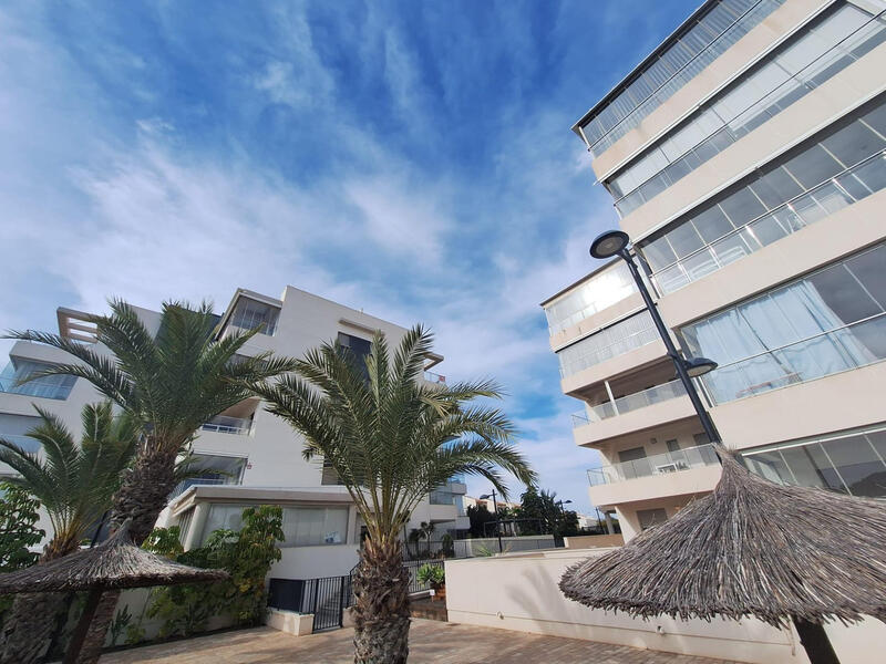 Lejlighed til salg i Los Dolses, Alicante