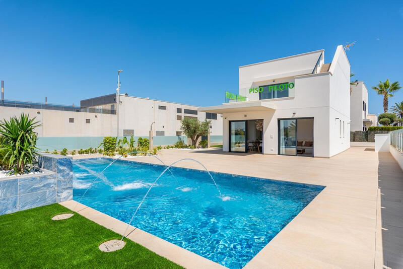 Villa for sale in Campoamor, Alicante