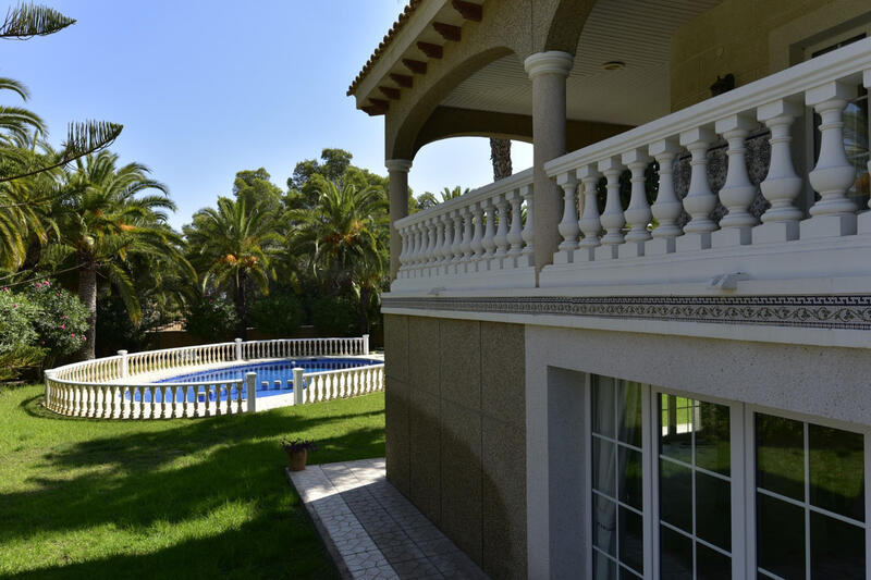 7 bedroom Villa for sale