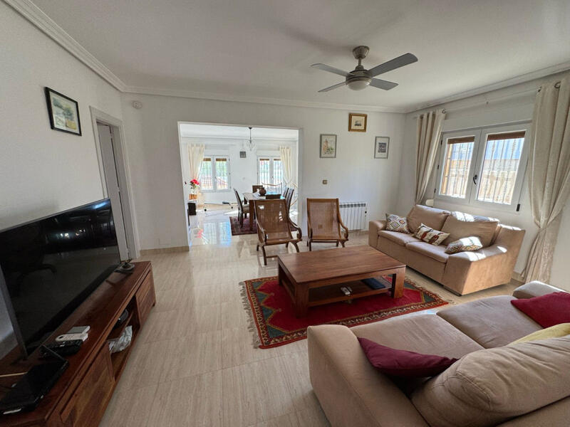 4 slaapkamer Villa Te koop