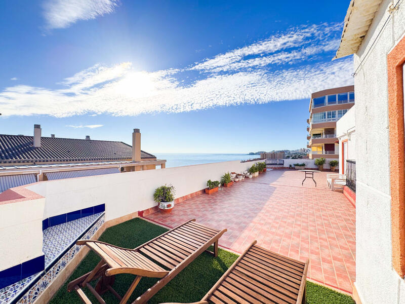 4 bedroom Apartment for sale