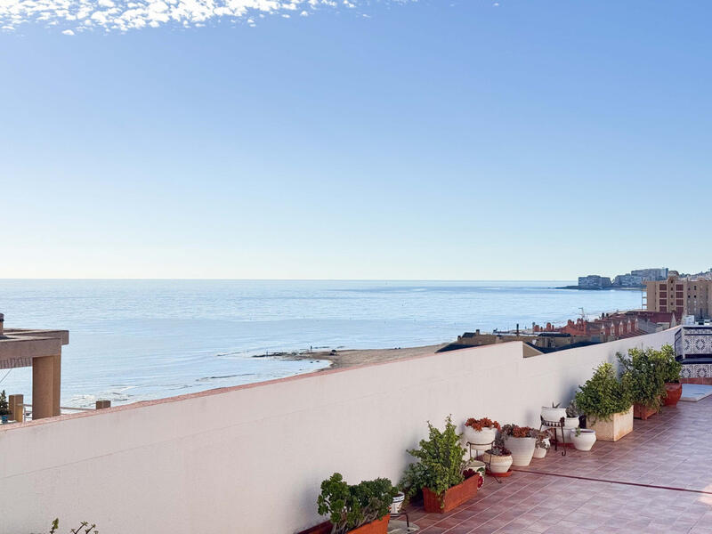 4 bedroom Apartment for sale