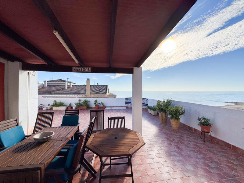 4 bedroom Apartment for sale