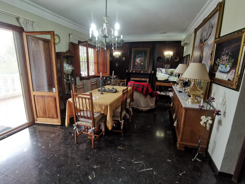 5 soverom Villa til salgs