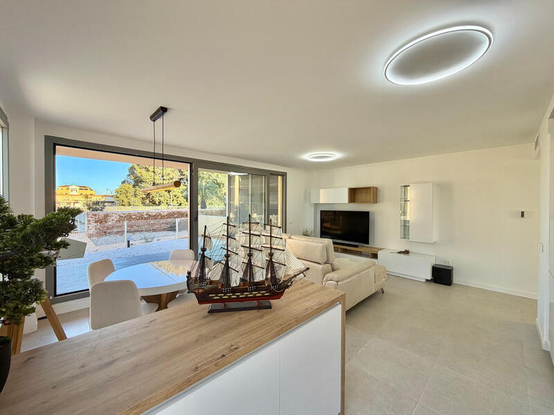 3 bedroom Apartment for sale