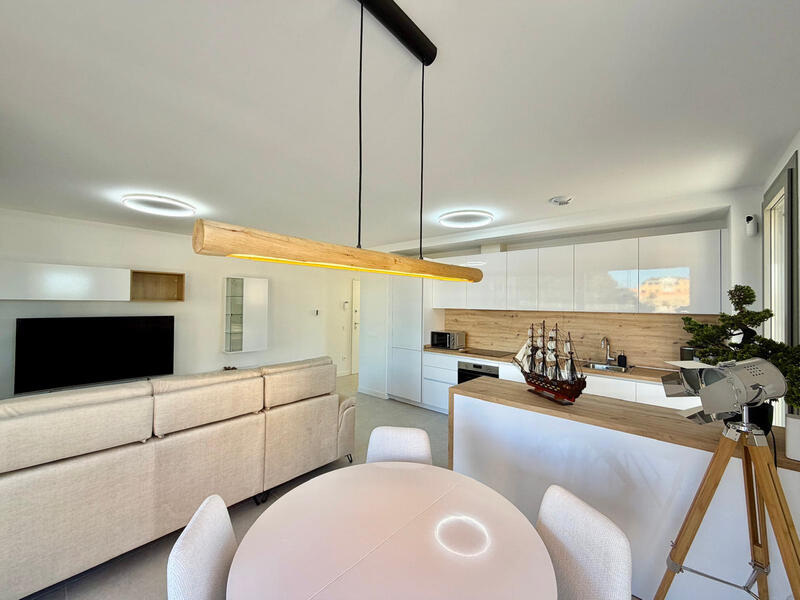 3 bedroom Apartment for sale