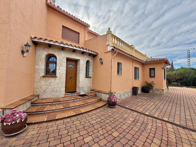 8 chambre Villa à vendre