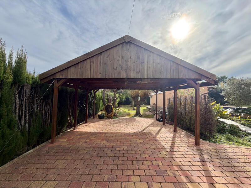 8 chambre Villa à vendre