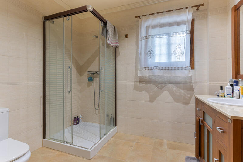 4 slaapkamer Villa Te koop