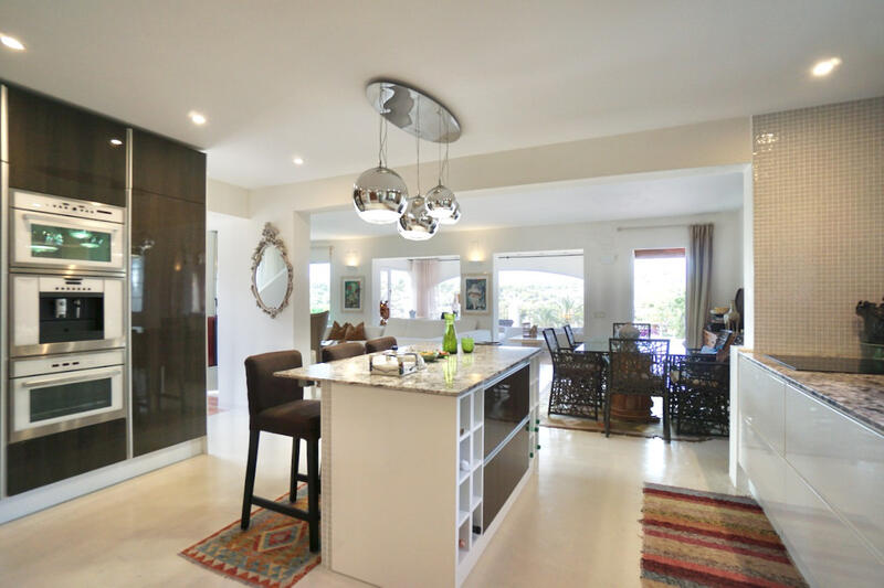 4 bedroom Villa for sale