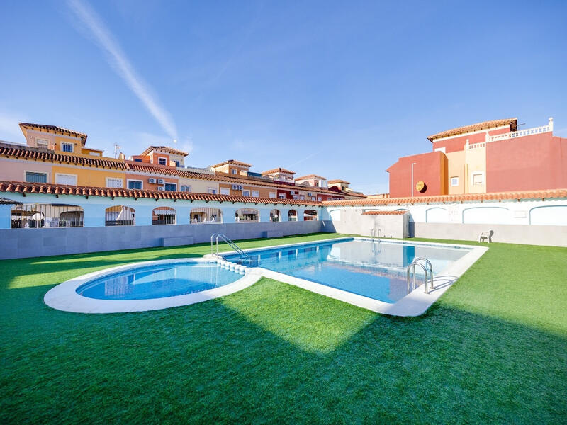 2 soveværelse Byhus til salg