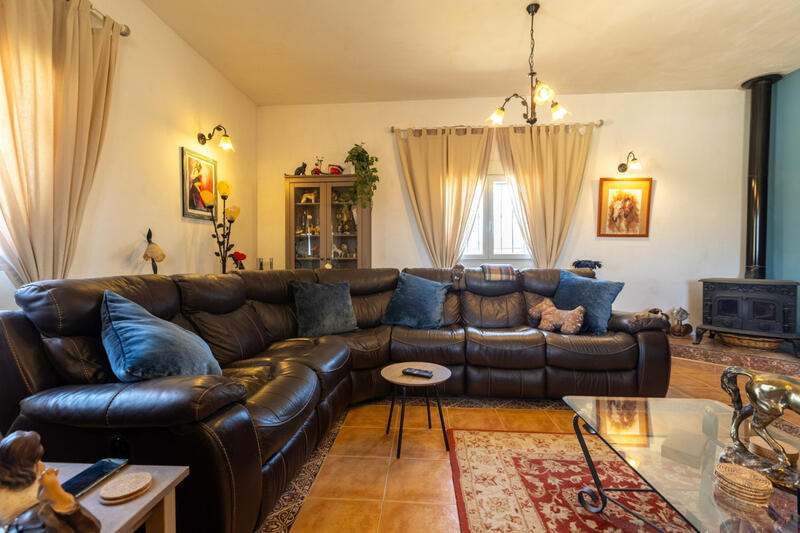 3 bedroom Country House for sale