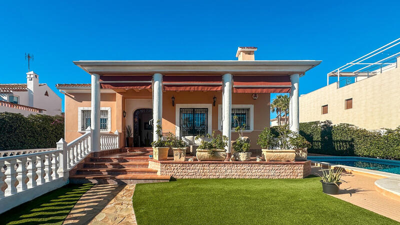 6 sovrum Villa till salu