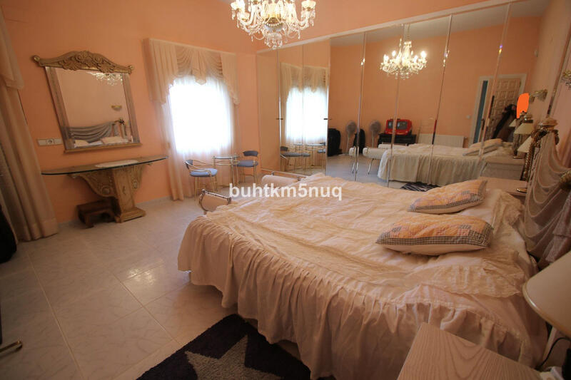 4 Cuarto Villa en venta