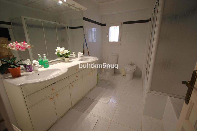 4 Cuarto Villa en venta