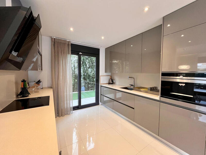 4 slaapkamer Villa Te koop