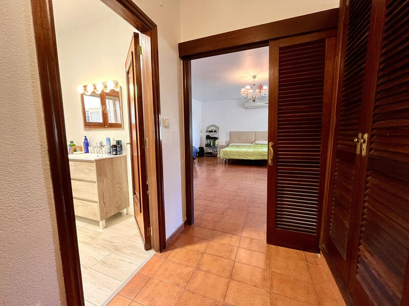 4 bedroom Villa for sale