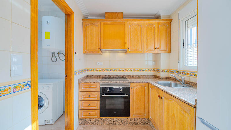 2 bedroom Townhouse for sale