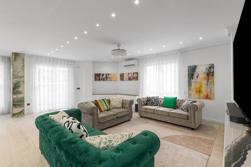 3 bedroom Apartment for sale