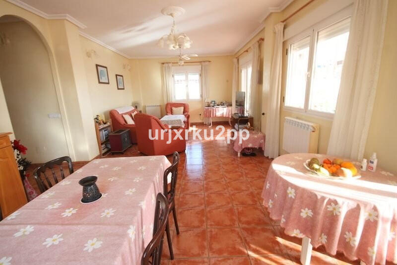 5 bedroom Villa for sale