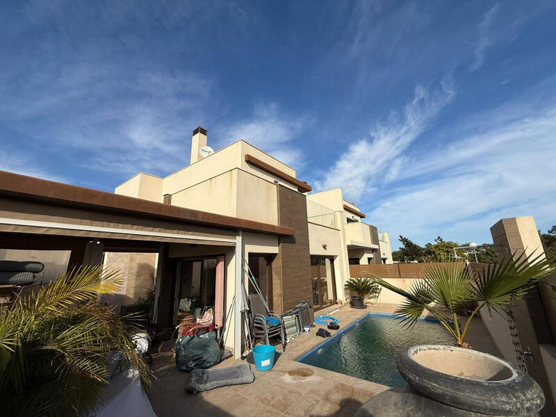 Villa for sale in Los Montesinos, Alicante